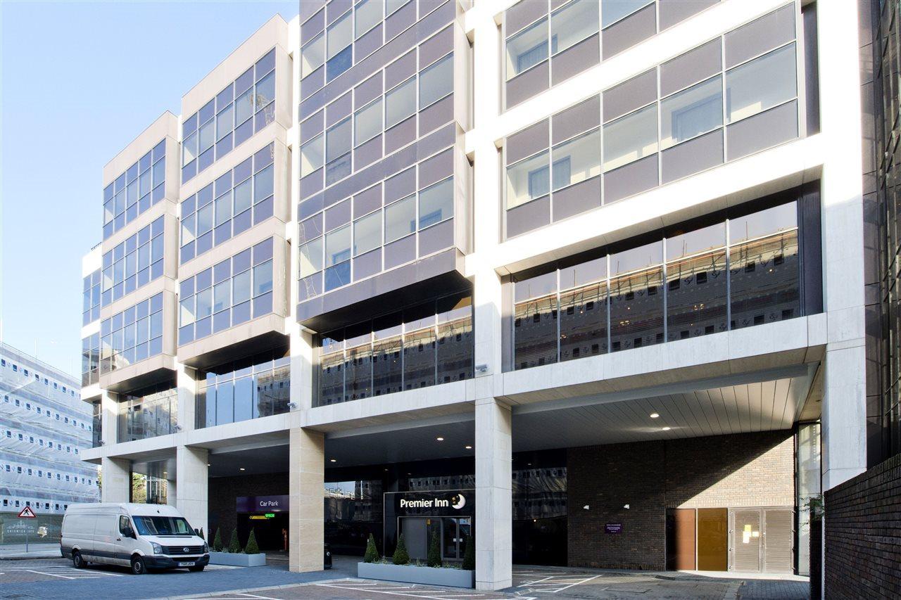 Premier Inn London Chiswick Esterno foto