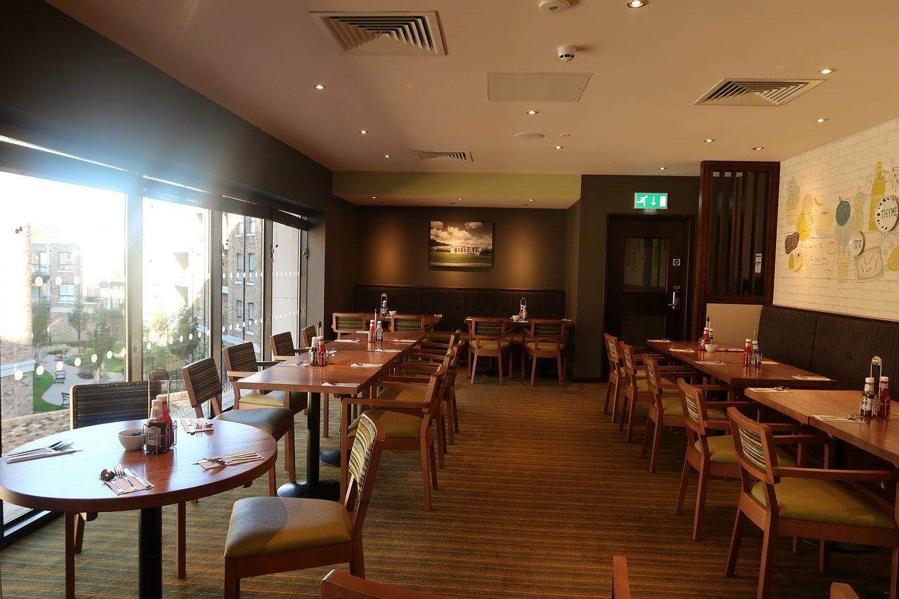 Premier Inn London Chiswick Esterno foto